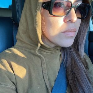 Meet your Posher, Ana